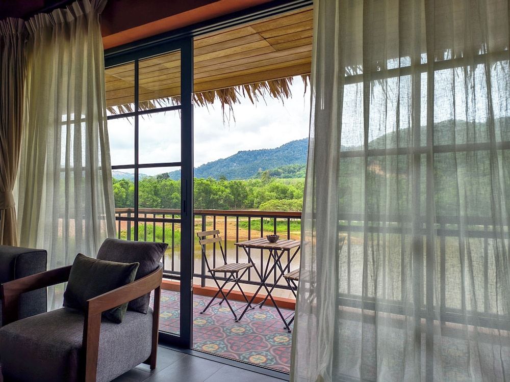Niran Farm Double Room, Lake View 3