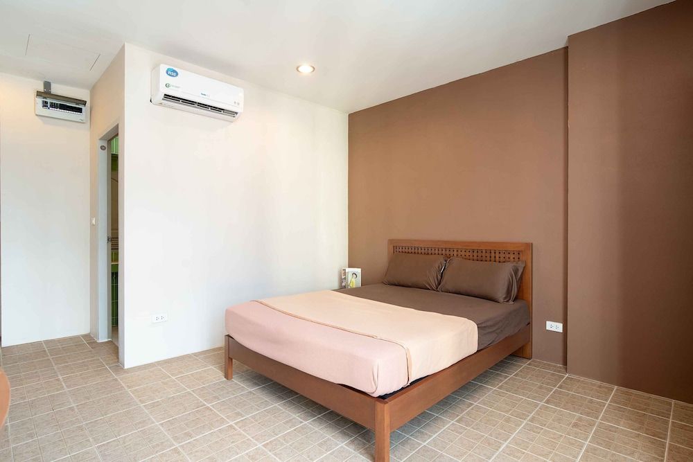 Deluxe Room, City View