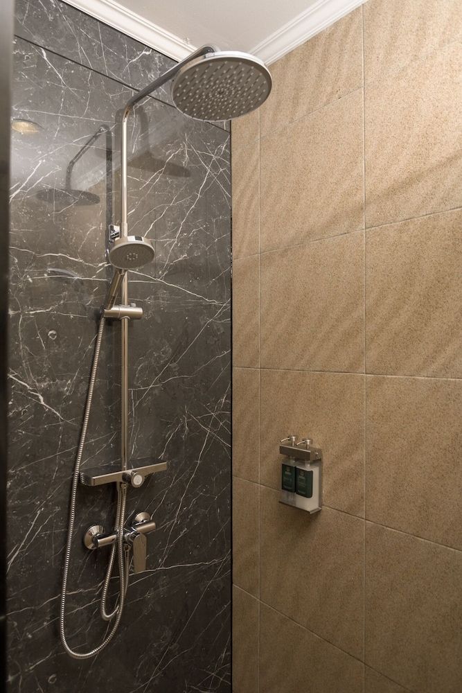 Green Garden Villa Hotel Deluxe Villa, 2 Bedrooms, Pool View 10