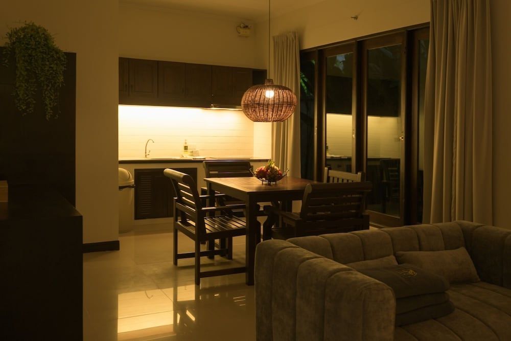 Green Garden Villa Hotel Deluxe Villa, 3 Bedrooms, Pool View 9