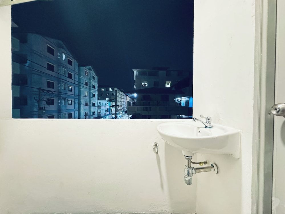 Loft2s.Rangsit Standard Room, Balcony 10