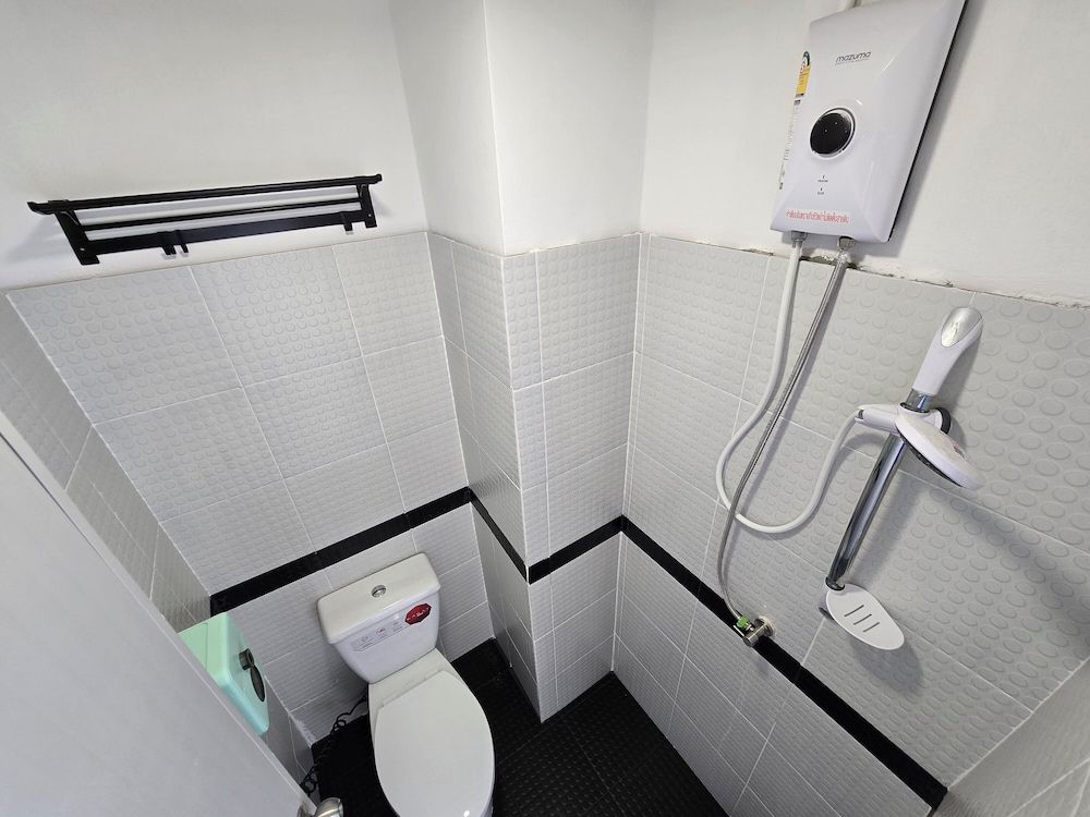 Loft2s.Rangsit Standard Room, Balcony 7