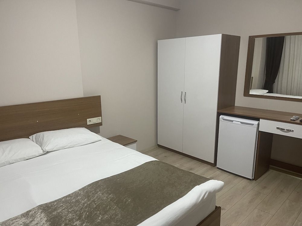 Basic Double Room