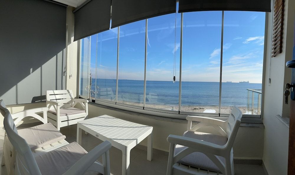 Kingway Suite Standard Room, Sea View 7