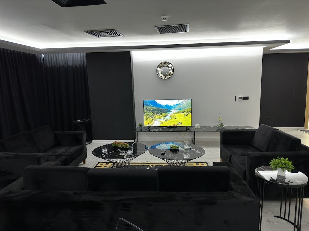 Royal Duplex