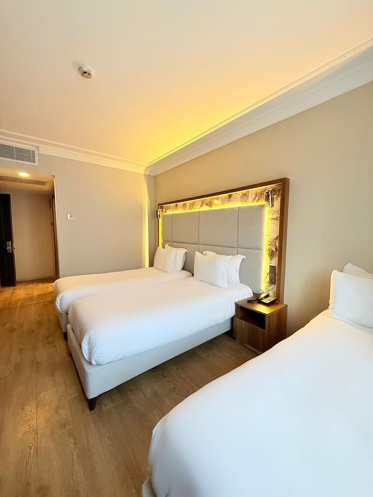 Comfort Triple Room