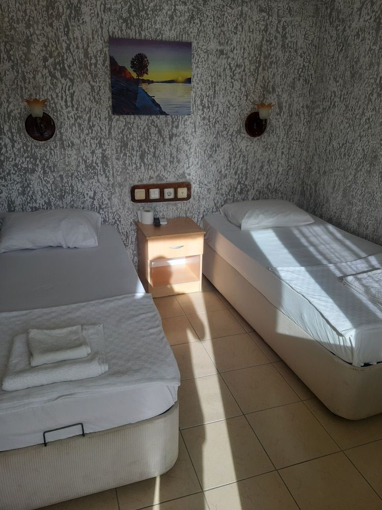 Economy Twin Room