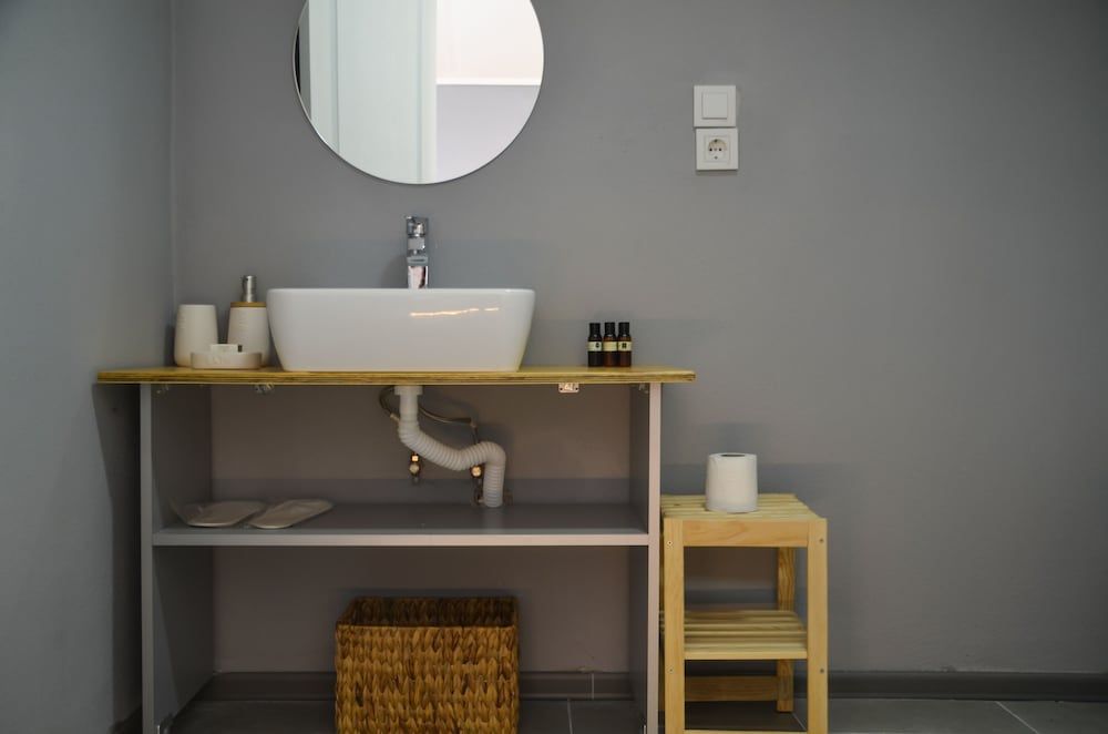 Quonset Glamping Deluxe Tent, Garden View 8