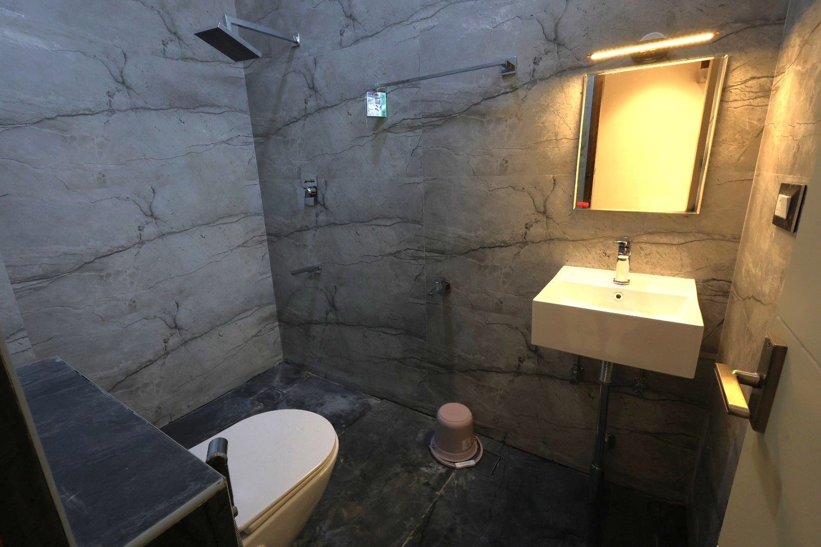 Ozone Hill Resorts Executive Room 9