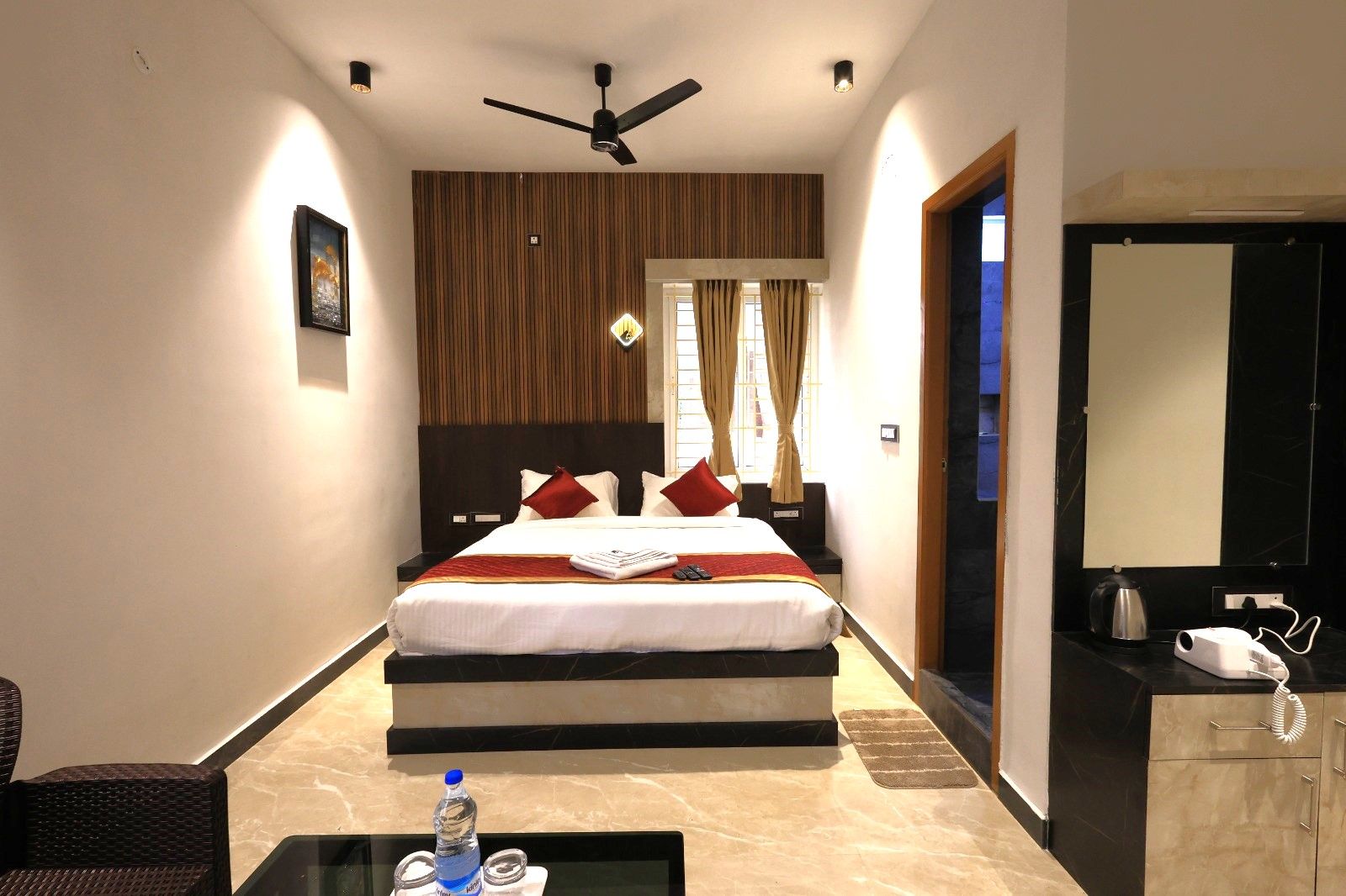 Ozone Hill Resorts Executive Room 4
