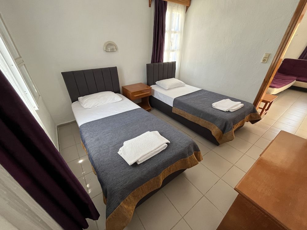 Ege Apartments