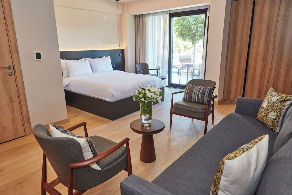 Deluxe Room, Balcony