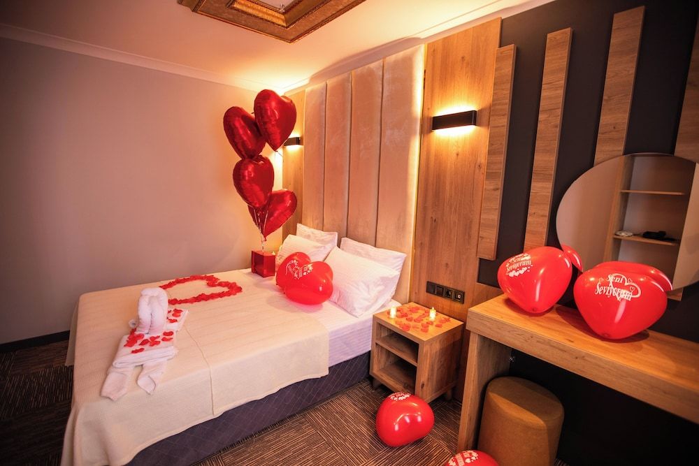 Hotel Milano Deluxe Studio Suite, Sea View 4