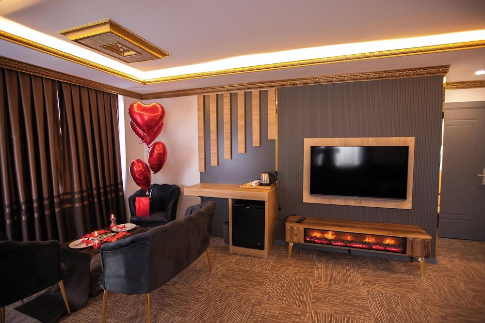 Hotel Milano Deluxe Studio Suite, Sea View 7