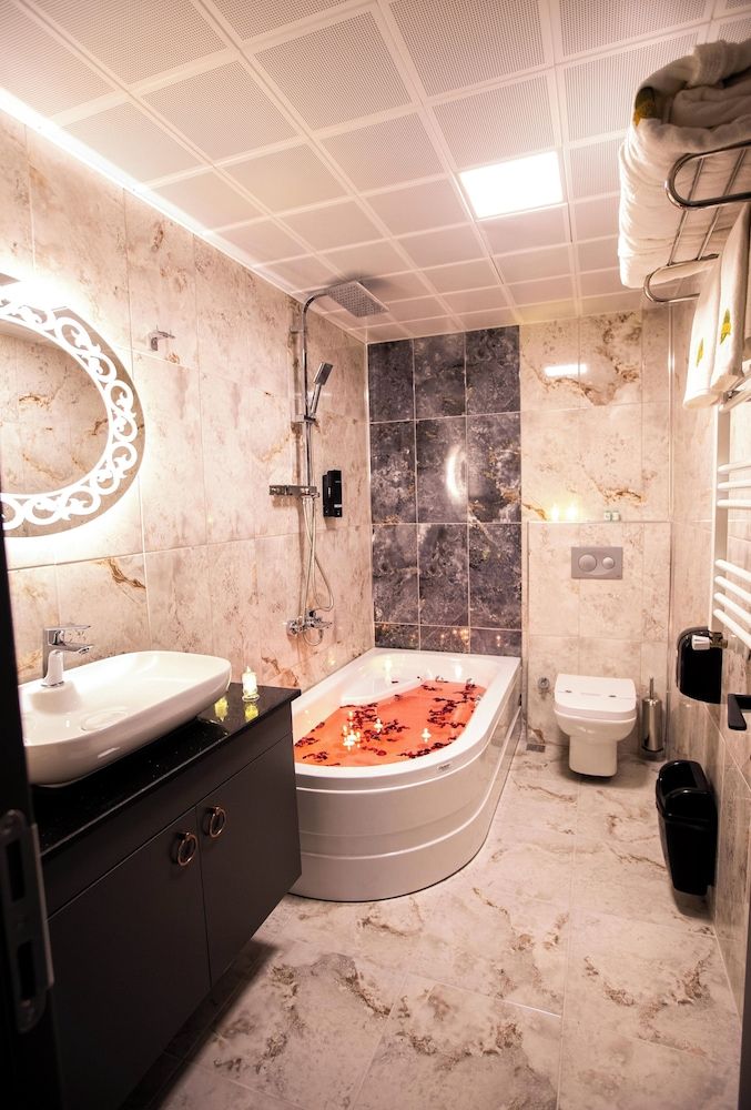 Hotel Milano Deluxe Studio Suite, Sea View 12