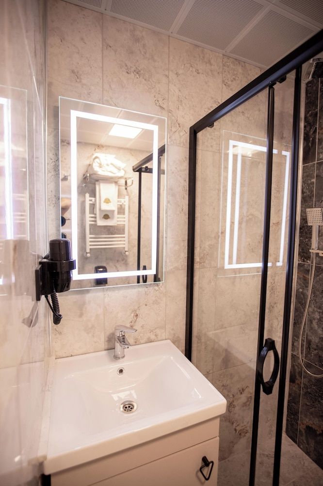 Hotel Milano Standard Single Room, Sea View 9