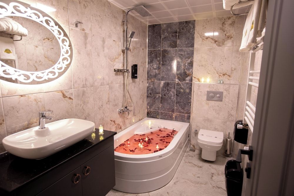 Hotel Milano Deluxe Studio Suite, Sea View 11