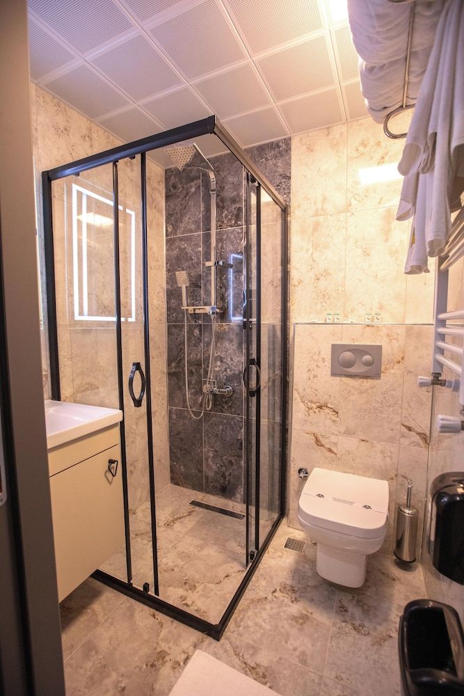 Hotel Milano Premium Double or Twin Room, Partial Sea View 7