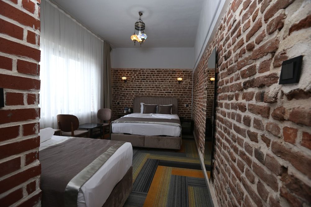 Sur Central Hotel Comfort Triple Room 2