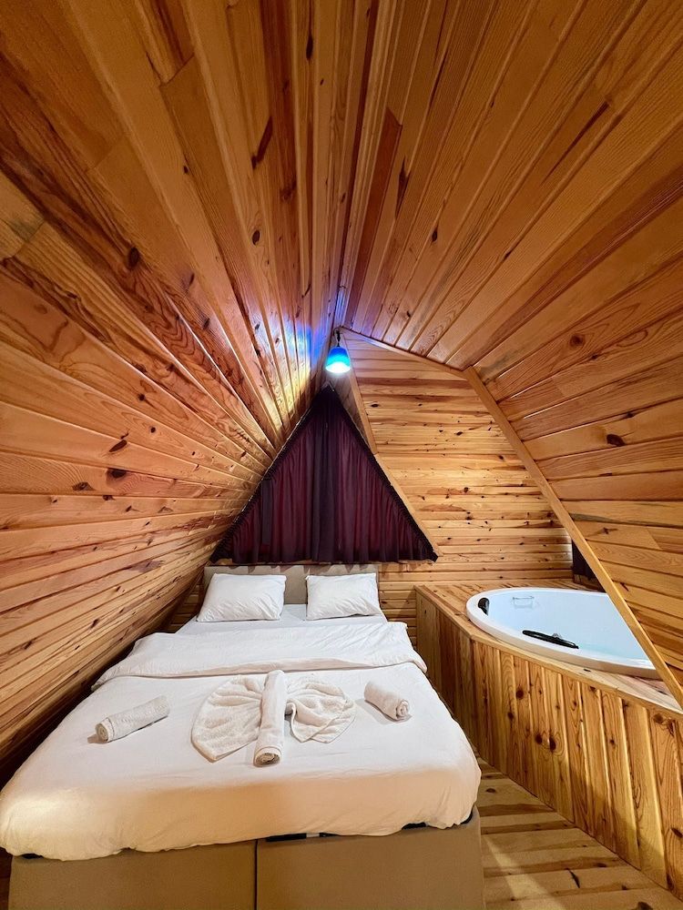 Honeymoon Cottage
