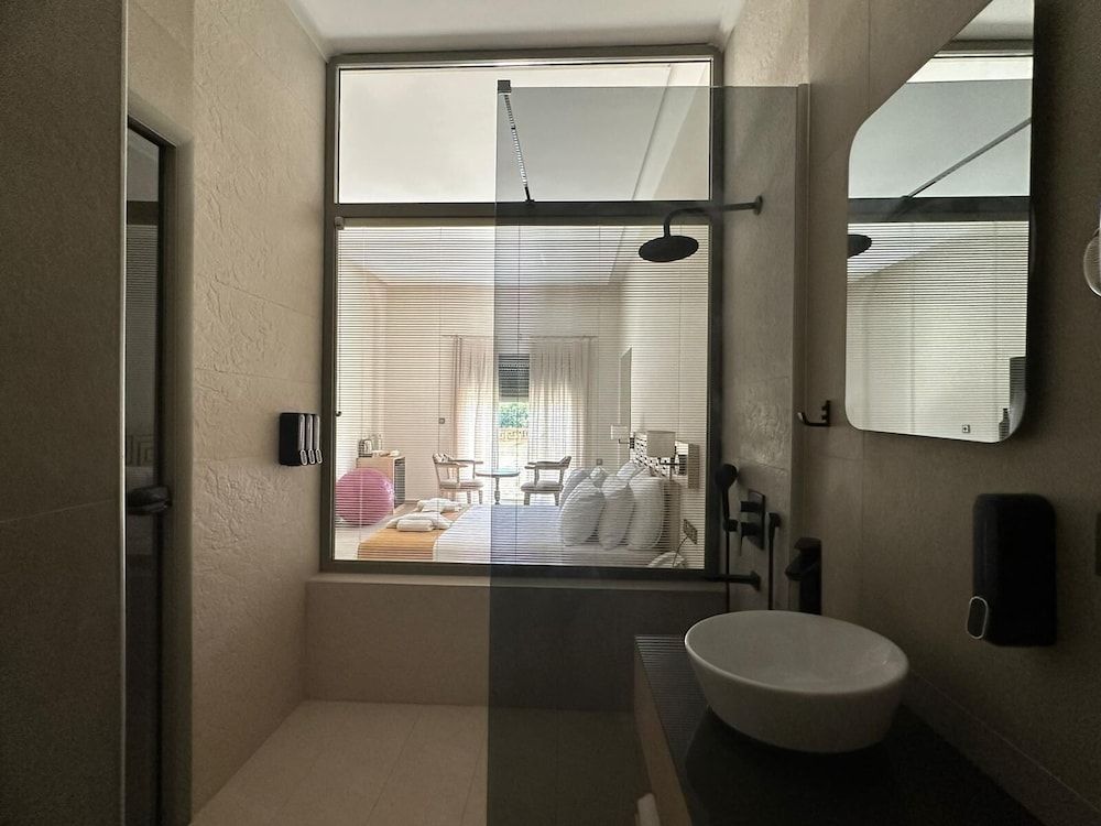 Etruscan Boutique Hotel Classic Double Room, Pool View 5