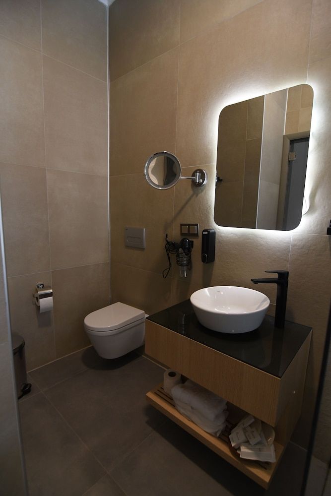 Etruscan Boutique Hotel Classic Double Room, Pool View 4