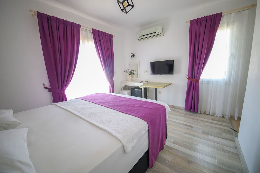 Deluxe Room, Balcony, City View