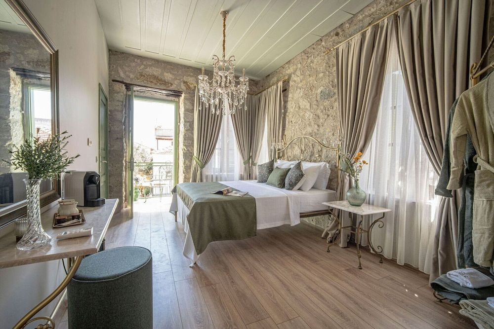 Deluxe Room, Balcony, City View