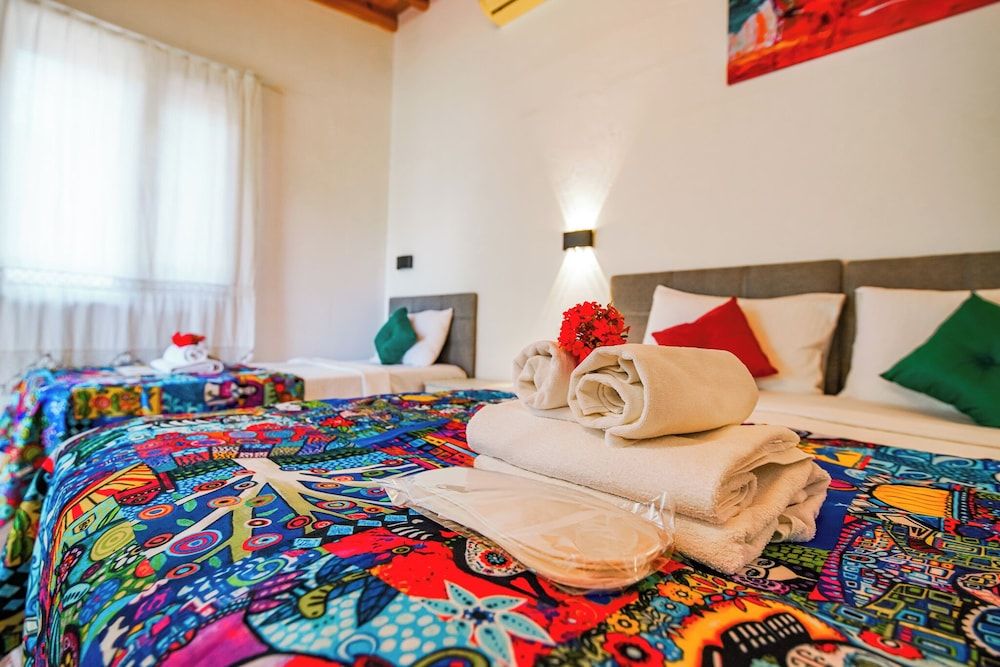 MADAM AFRODİT KONUKEVİ Standard Triple Room, Courtyard View 10