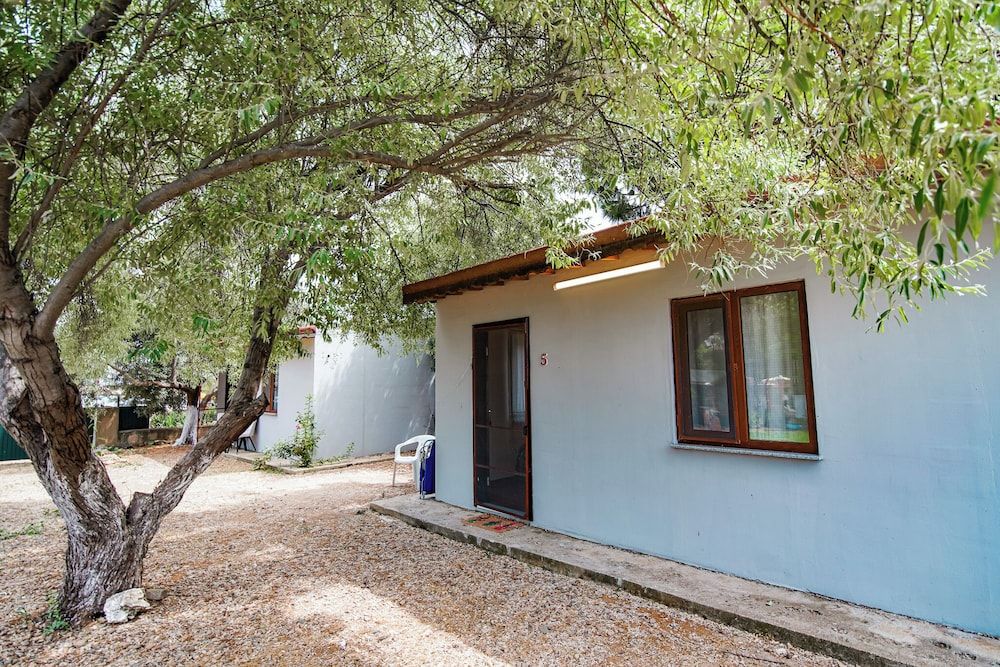 MADAM AFRODİT KONUKEVİ Standard Triple Room, Courtyard View 19