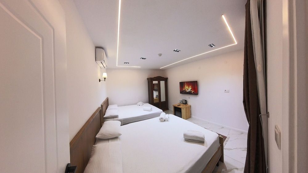 Rukaya Konağı Economy Quadruple Room 5