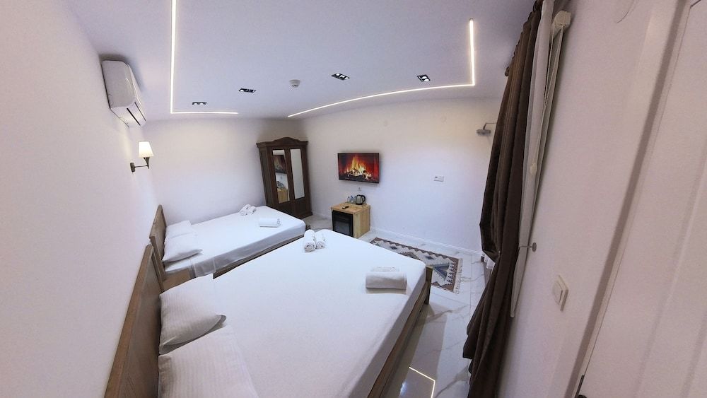 Rukaya Konağı Economy Quadruple Room 7