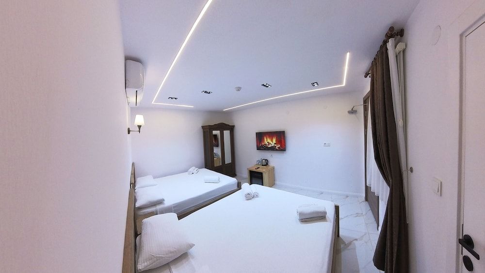 Rukaya Konağı Economy Quadruple Room 2