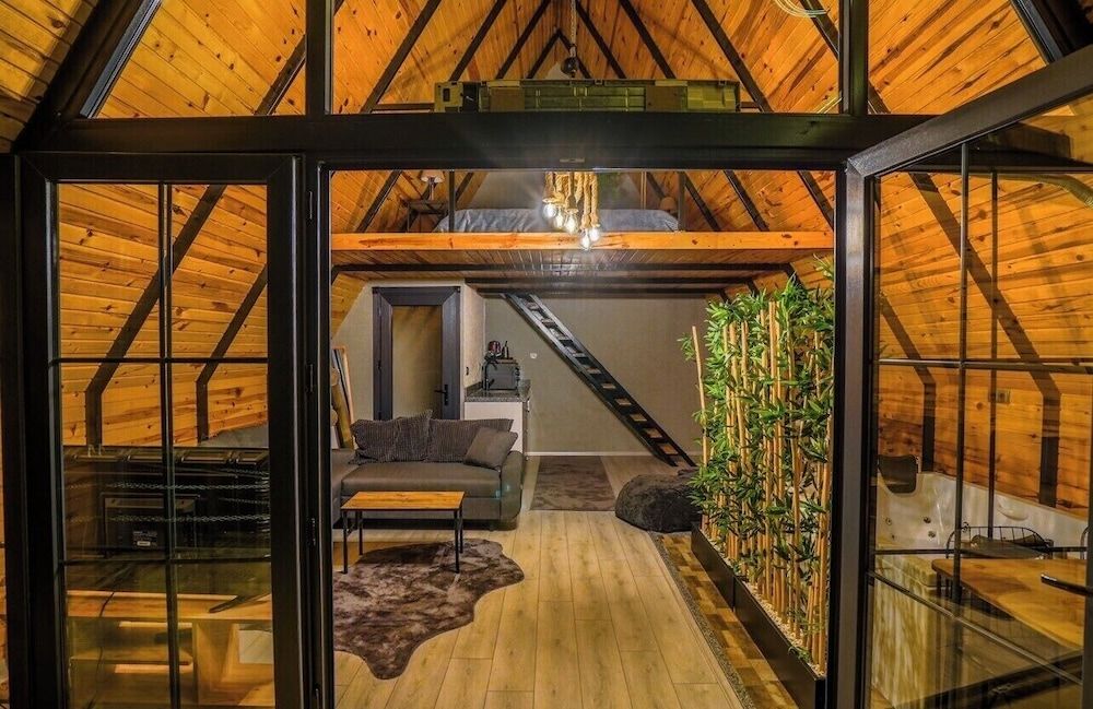 Deluxe Bungalow