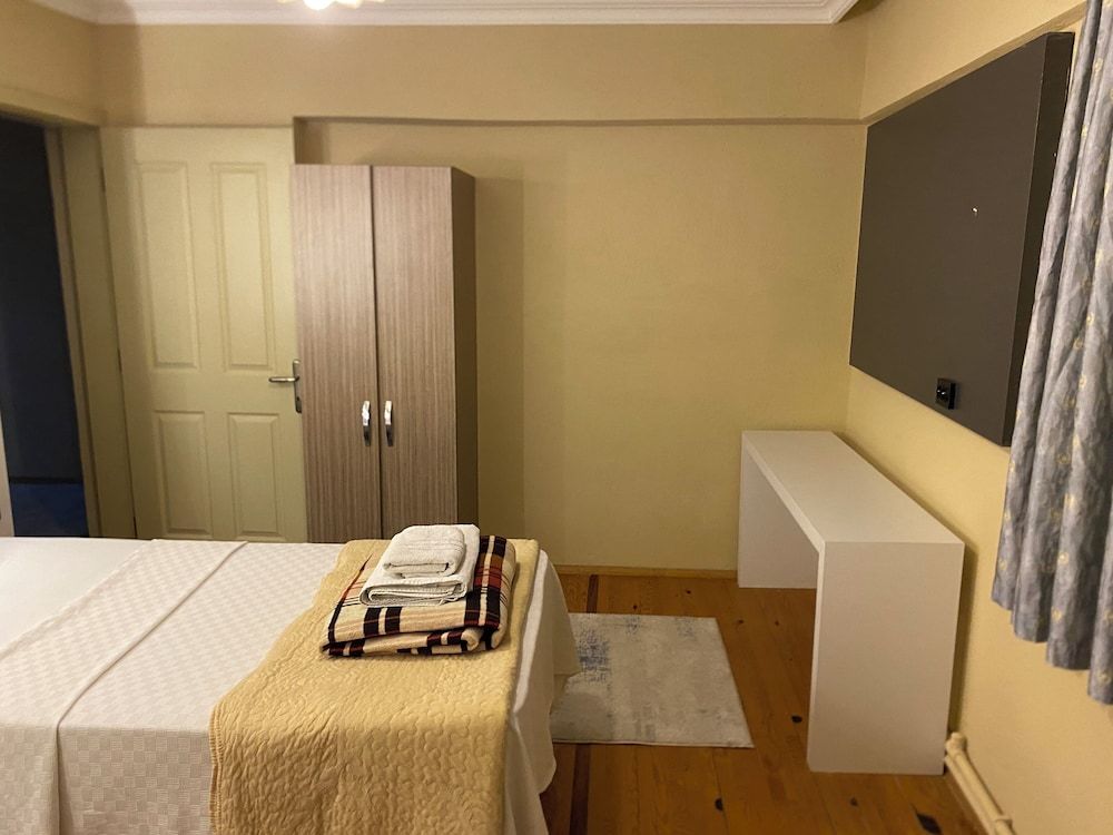 Alida Home Comfort Apartment, Garden View 16