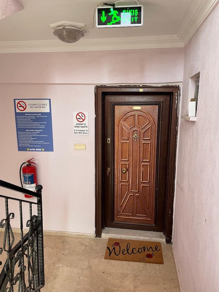 Alida Home Comfort Apartment, Garden View 2