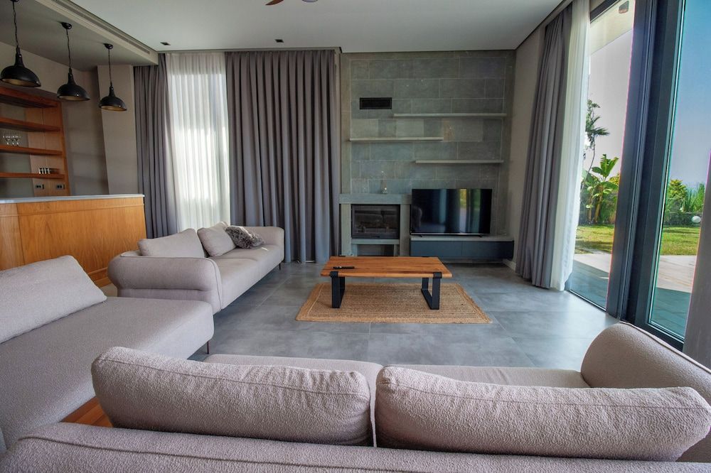 Villa Loca Luxury Villa 13