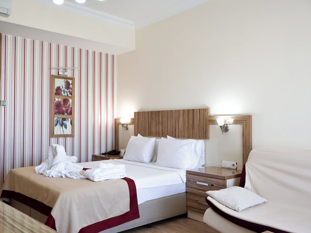 Standard Room, Balcony, Mountain View