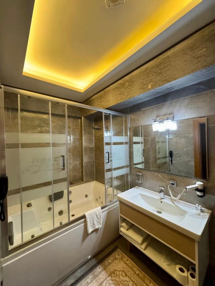 Golden Rose Deluxe Hotel Business Double Room 4