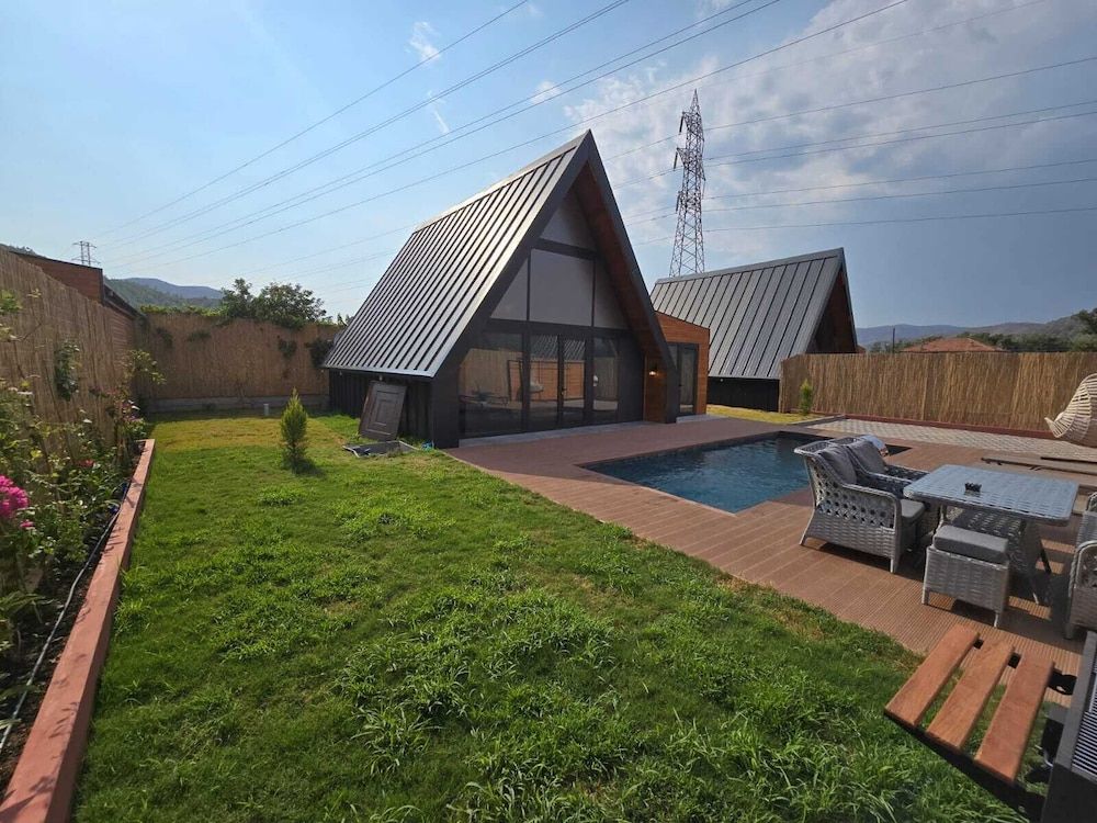 Rest Bungalow