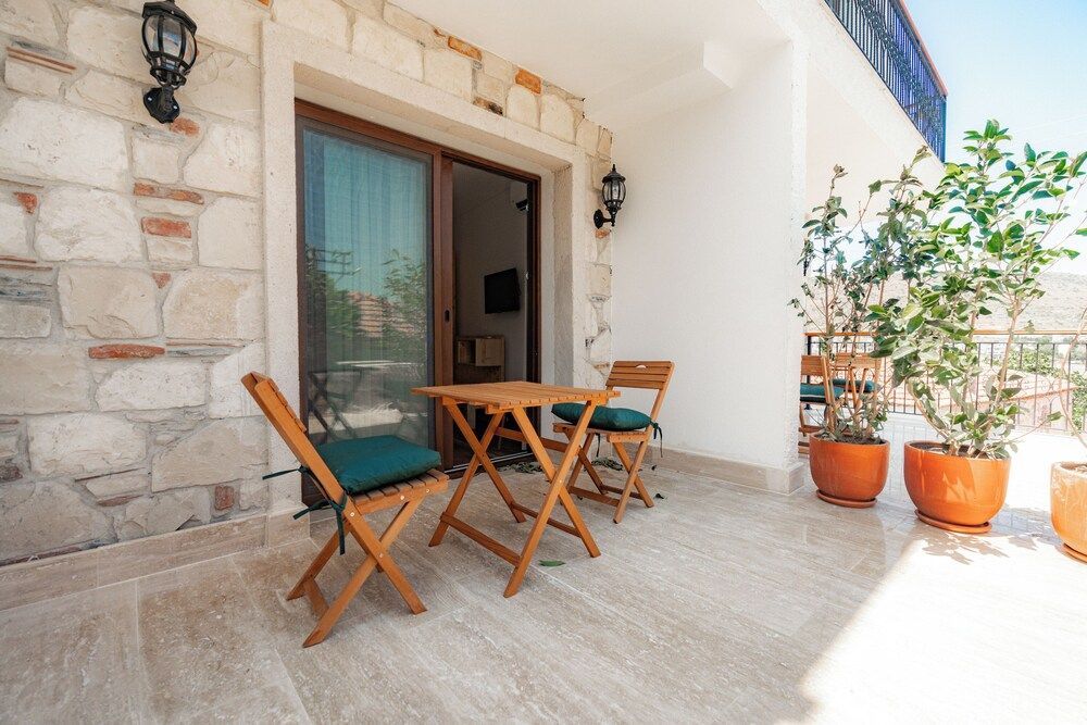 Rodones 1924 Standard Room, Garden View 7