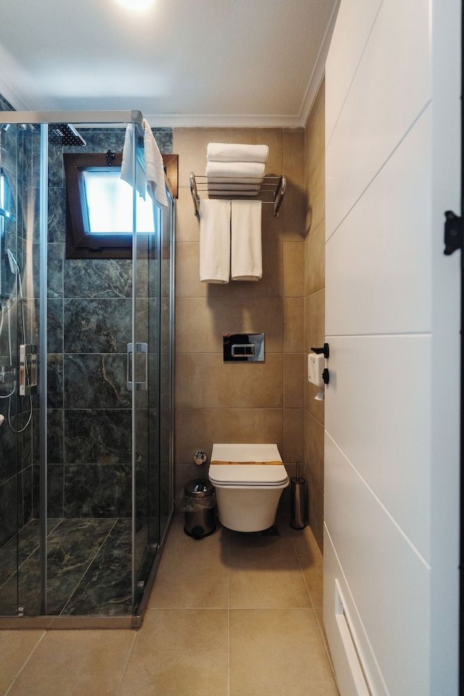 Rodones 1924 Luxury Triple Room, City View 7