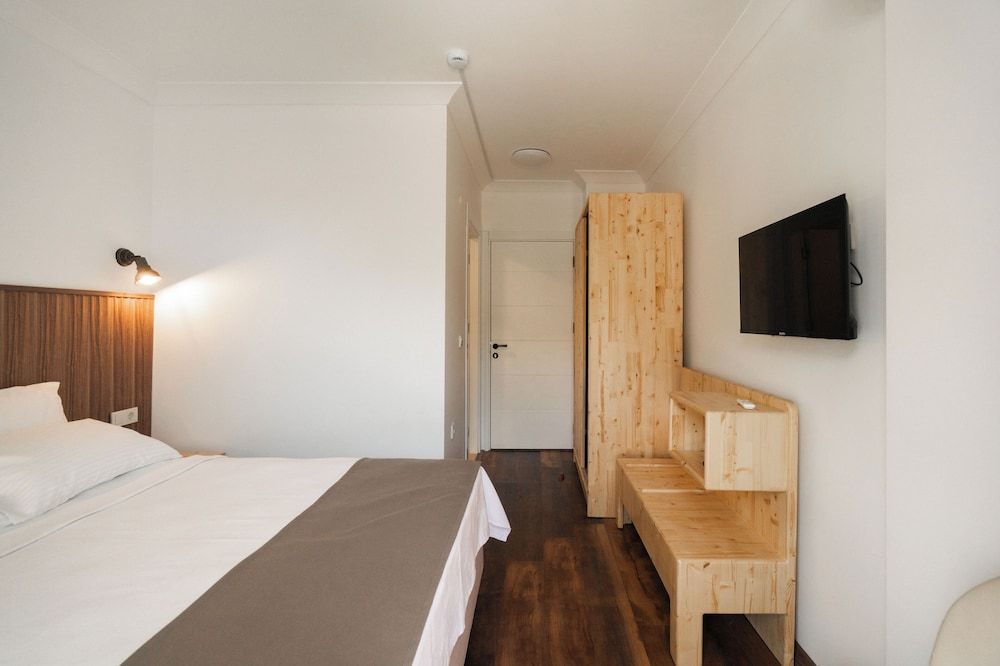 Rodones 1924 Standard Room, Garden View 3