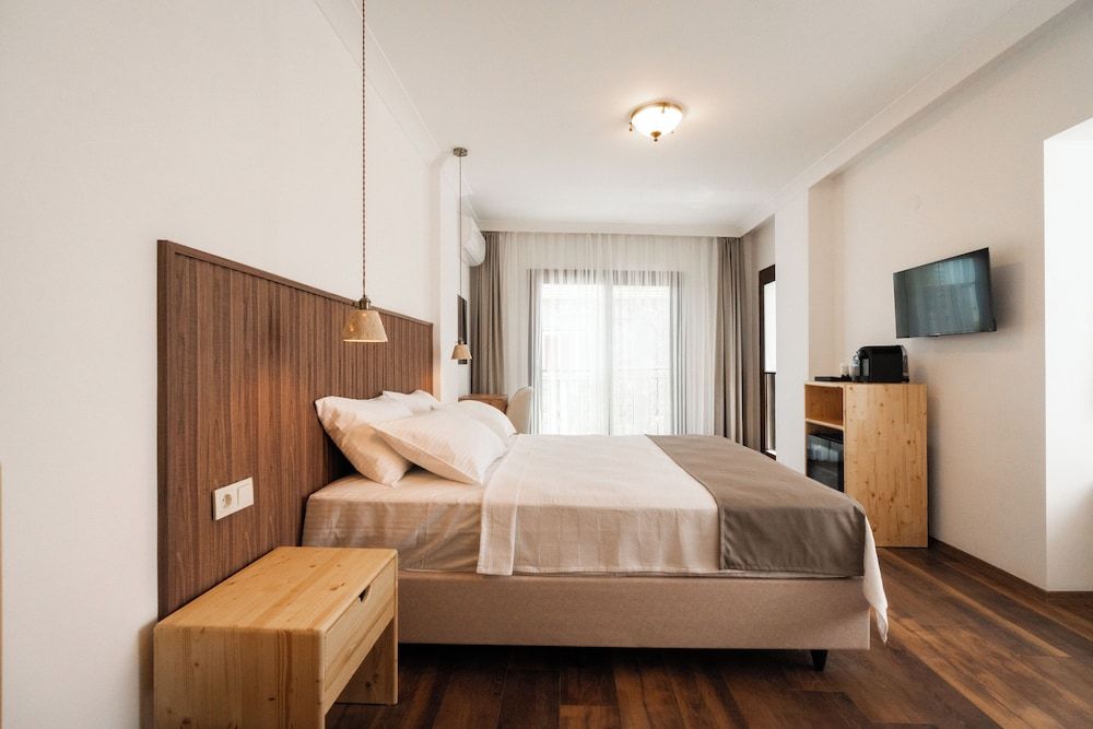 Rodones 1924 Luxury Triple Room, City View 2