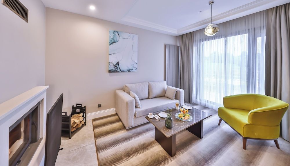 NARVEN WELLNESS & THERMAL HOTEL Deluxe Double Room, 1 Bedroom, Fireplace, Mountain View 7