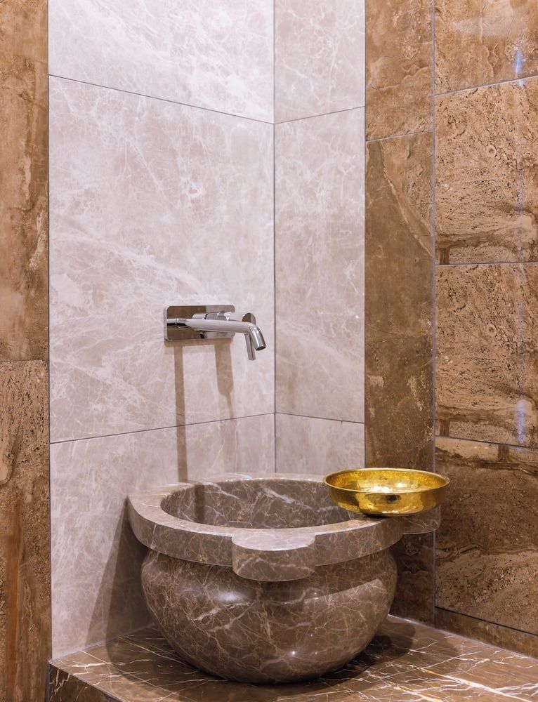 NARVEN WELLNESS & THERMAL HOTEL Deluxe Suite, 1 King Bed with Sofa bed, Pool View 10