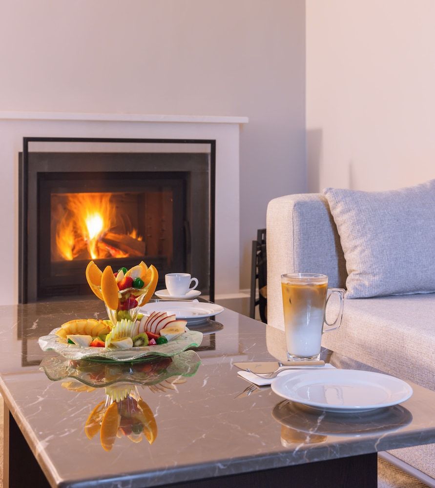 NARVEN WELLNESS & THERMAL HOTEL Deluxe Double Room, 1 Bedroom, Fireplace, Mountain View 6