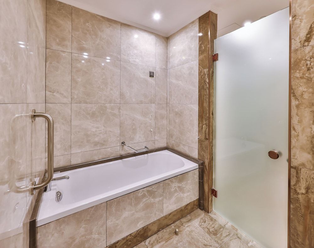 NARVEN WELLNESS & THERMAL HOTEL Deluxe Suite, 1 King Bed with Sofa bed, Pool View 7