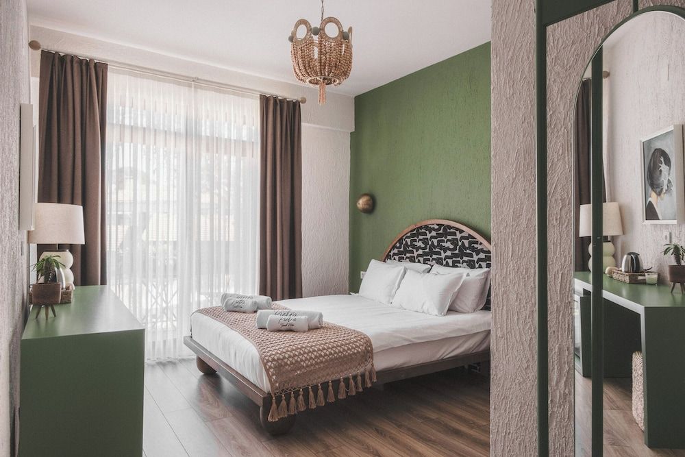 Classic Double Room, City View