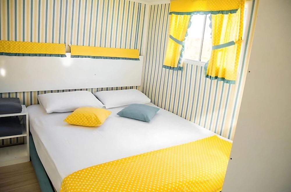 Standard Mobile Home, 1 Queen Bed with Sofa bed, Garden View